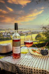Rotling-Sonnenuntergang-Weinbau-Auer